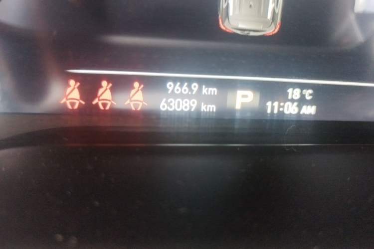 Used Roewe RX8 2019 30T Smart Connectivity Four-Wheel Drive Supreme Flagship Edition Odometer Close Up