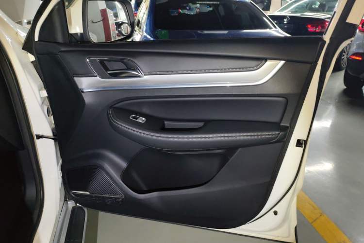 Used Roewe RX8 2019 30T Two-Wheel Drive Supreme Flagship Edition Right Front Door Interior