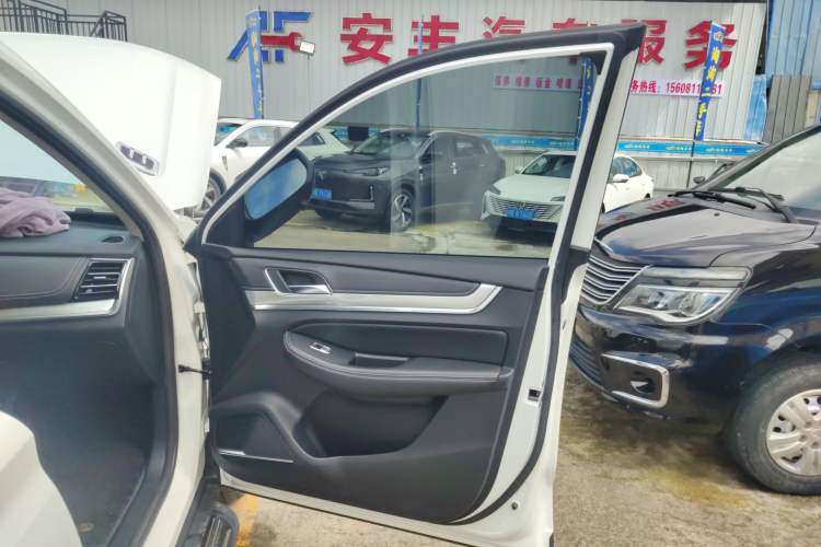 Used Roewe RX8 2019 30T Two-Wheel Drive Supreme Flagship Edition Right Front Door Interior