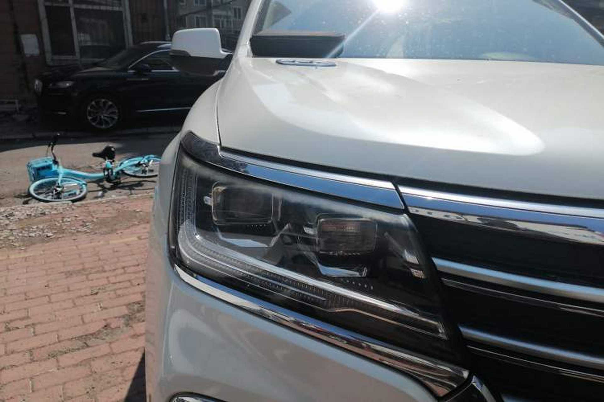 Used Roewe RX8 2019 30T Smart Connectivity Four-Wheel Drive Supreme Flagship Edition Right Front Headlight