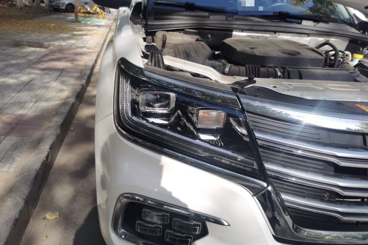 Used Roewe RX8 2019 30T Two-Wheel Drive Supreme Flagship Edition Right Front Headlight