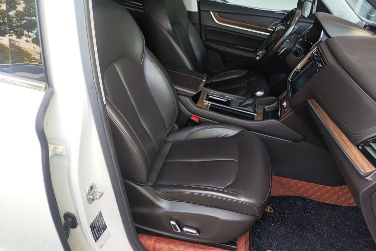 Used Roewe RX8 2019 30T Smart Connectivity Two-Wheel Drive Supreme Flagship Edition Right Front Seat