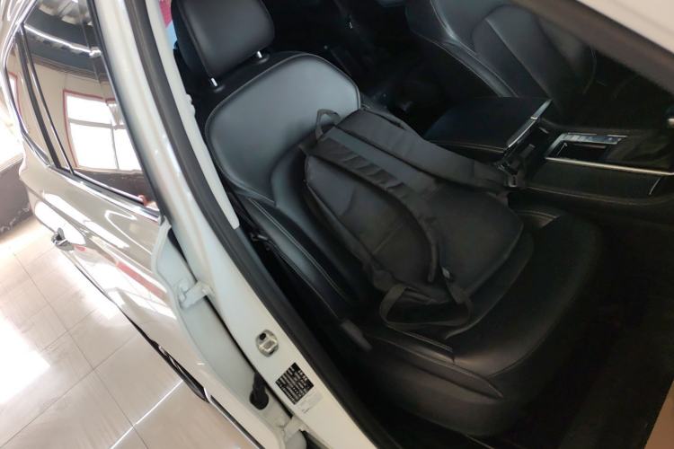 Used Roewe RX8 2019 30T Two-Wheel Drive Supreme Flagship Edition Right Front Seat