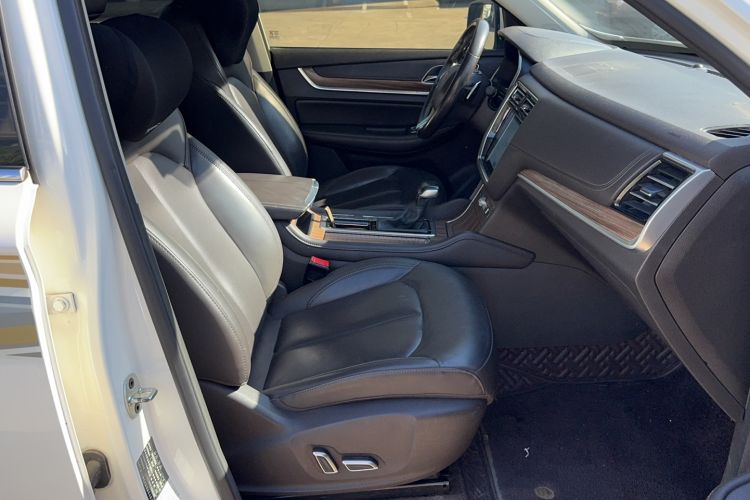 Used Roewe RX8 2019 30T Smart Connectivity Two-Wheel Drive Supreme Flagship Edition Right Front Seat