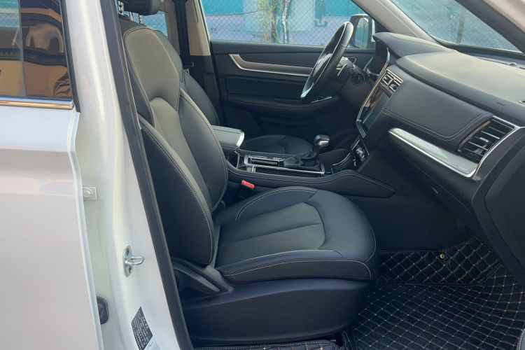 Used Roewe RX8 2019 30T Two-Wheel Drive Supreme Flagship Edition Right Front Seat