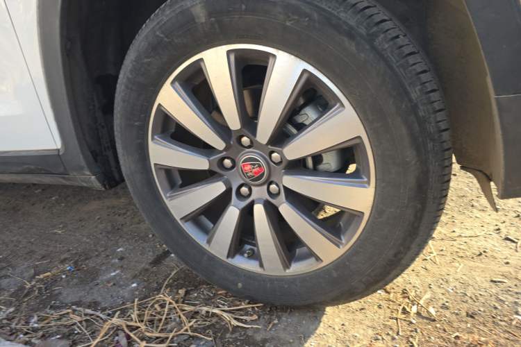 Used Roewe RX8 2019 30T Two-Wheel Drive Supreme Flagship Edition Right Front Wheel Hub