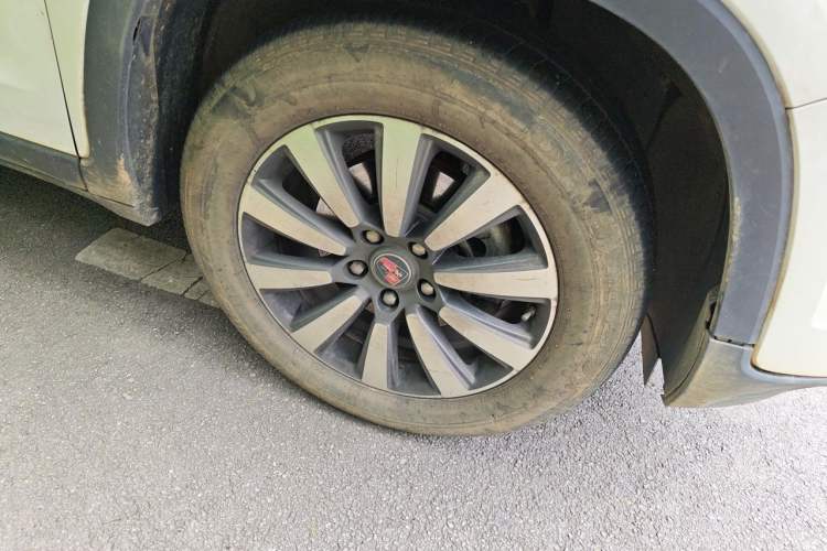 Used Roewe RX8 2019 30T Two-Wheel Drive Supreme Flagship Edition Right Front Wheel Hub