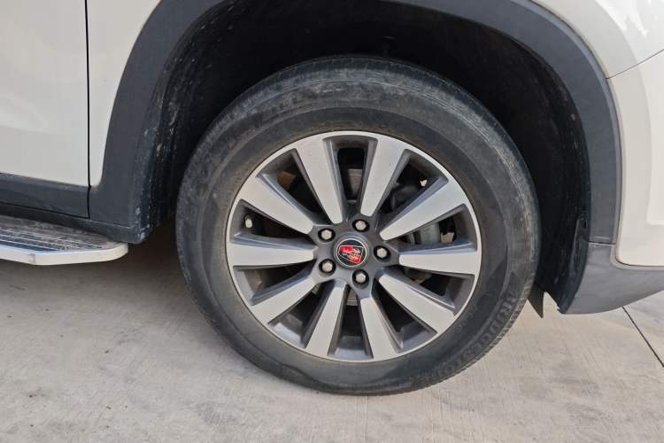 Used Roewe RX8 2019 30T Two-Wheel Drive Supreme Flagship Edition Right Front Wheel Hub