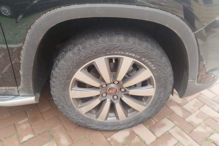 Used Roewe RX8 2019 30T Smart Connectivity Four-Wheel Drive Supreme Flagship Edition Right Front Wheel Hub