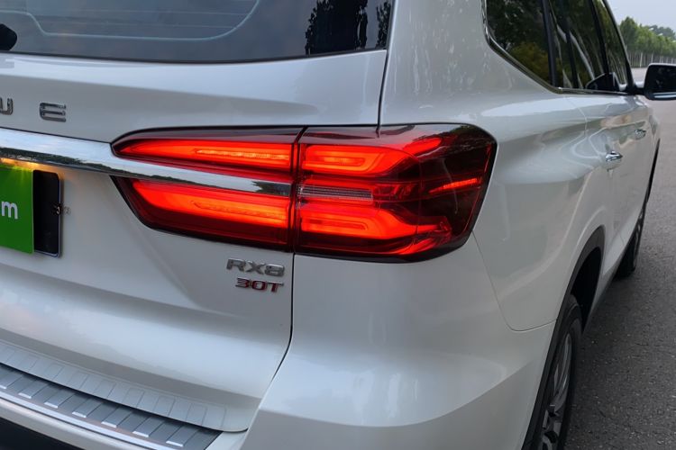 Used Roewe RX8 2019 30T Two-Wheel Drive Supreme Flagship Edition Right Rear Taillight