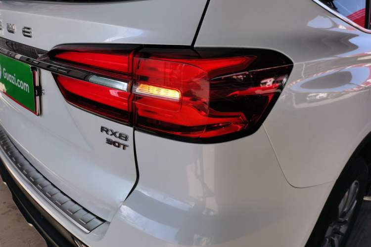 Used Roewe RX8 2019 30T Smart Connectivity Two-Wheel Drive Supreme Flagship Edition Right Rear Taillight