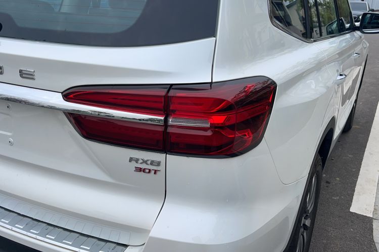 Used Roewe RX8 2019 30T Two-Wheel Drive Supreme Flagship Edition Right Rear Taillight
