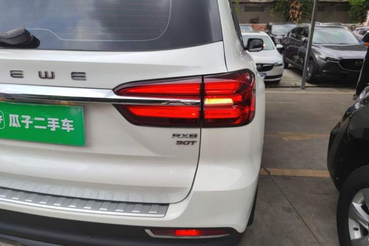 Used Roewe RX8 2019 30T Smart Connectivity Two-Wheel Drive Supreme Flagship Edition Right Rear Taillight