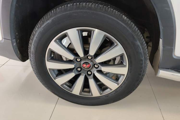 Used Roewe RX8 2019 30T Two-Wheel Drive Supreme Flagship Edition Right Rear Wheel Hub
