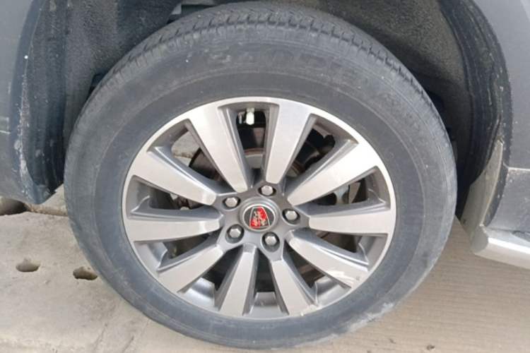 Used Roewe RX8 2019 30T Smart Connectivity Two-Wheel Drive Supreme Flagship Edition Right Rear Wheel Hub
