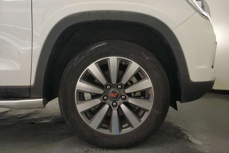 Used Roewe RX8 2019 30T Smart Connectivity Four-Wheel Drive Supreme Flagship Edition Right Rear Wheel Hub