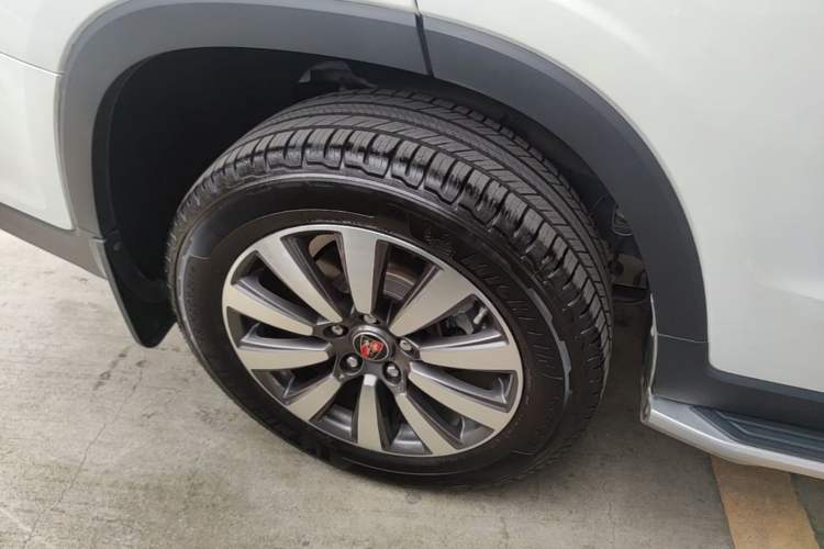 Used Roewe RX8 2019 30T Smart Connectivity Two-Wheel Drive Supreme Flagship Edition Right Rear Wheel Hub