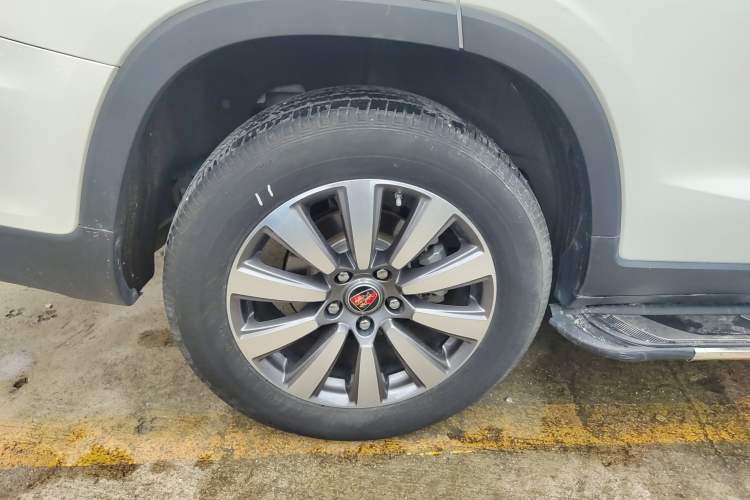 Used Roewe RX8 2019 30T Two-Wheel Drive Supreme Flagship Edition Right Rear Wheel Hub