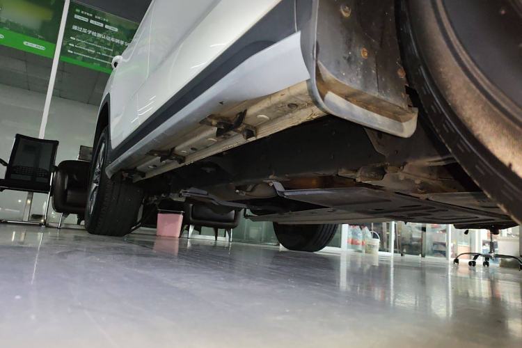 Used Roewe RX8 2019 30T Two-Wheel Drive Supreme Flagship Edition Right Side Sill
