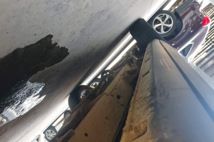 Used Roewe RX8 2019 30T Two-Wheel Drive Supreme Flagship Edition Right Side Sill