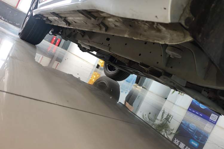 Used Roewe RX8 2019 30T Two-Wheel Drive Supreme Flagship Edition Right Side Sill