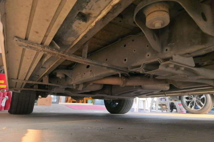 Used Roewe RX8 2019 30T Two-Wheel Drive Supreme Flagship Edition Right Side Sill
