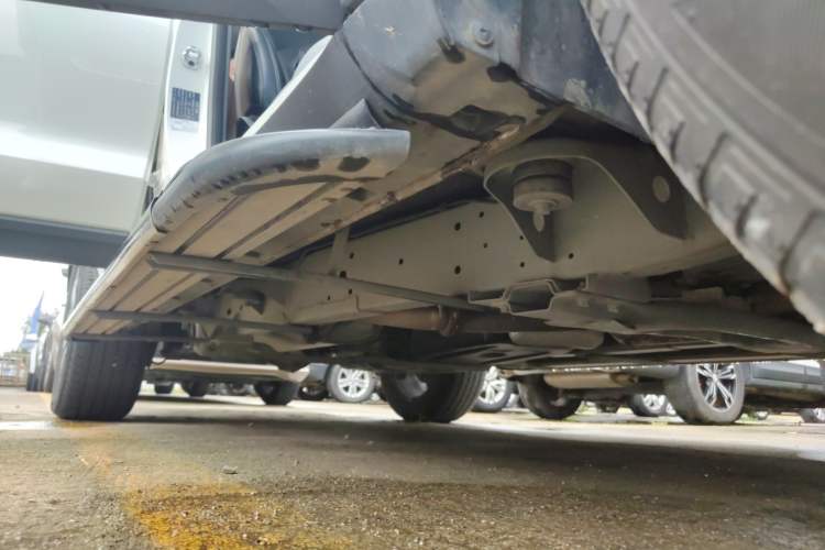Used Roewe RX8 2019 30T Two-Wheel Drive Supreme Flagship Edition Right Side Sill