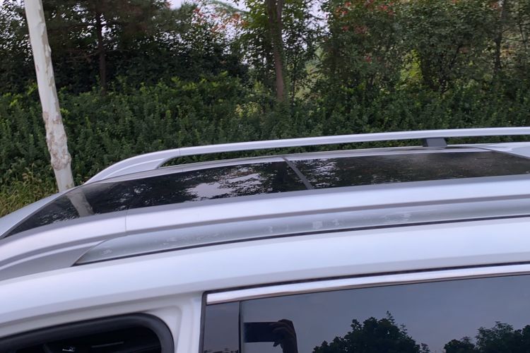 Used Roewe RX8 2019 30T Two-Wheel Drive Supreme Flagship Edition Roof