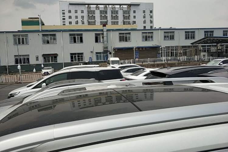 Used Roewe RX8 2019 30T Smart Connectivity Two-Wheel Drive Supreme Flagship Edition Roof