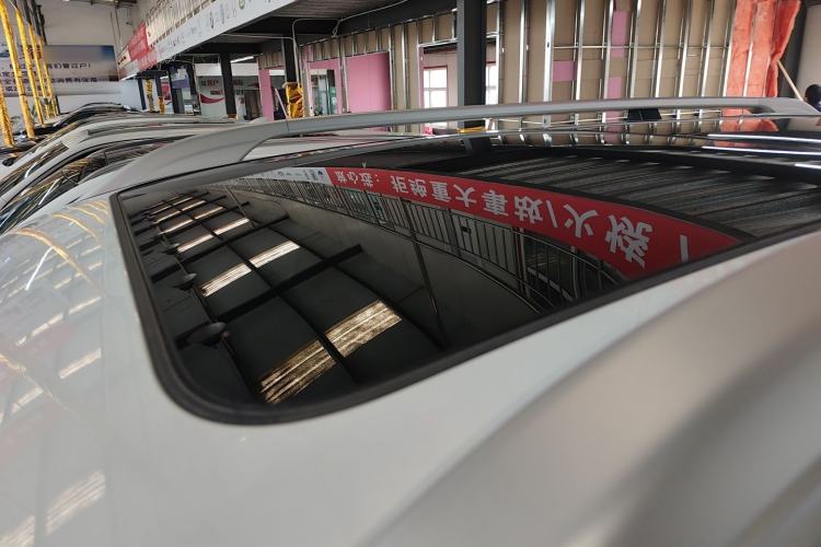 Used Roewe RX8 2019 30T Two-Wheel Drive Supreme Flagship Edition Roof