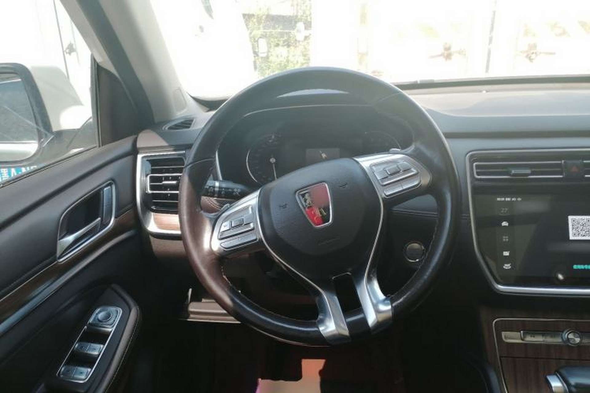 Used Roewe RX8 2019 30T Smart Connectivity Four-Wheel Drive Supreme Flagship Edition Steering Wheel