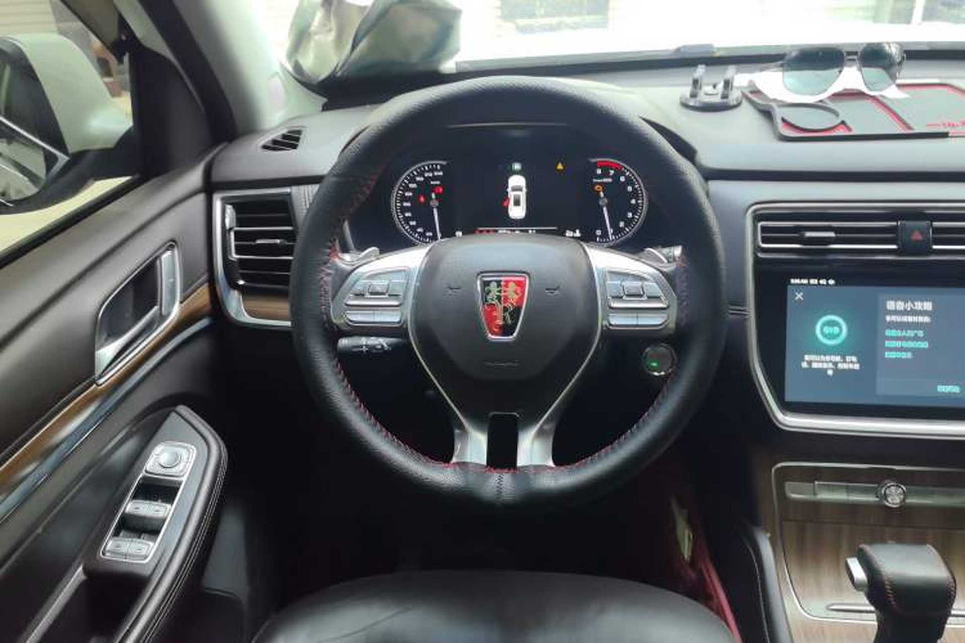 Used Roewe RX8 2019 30T Smart Connectivity Four-Wheel Drive Supreme Flagship Edition Steering Wheel