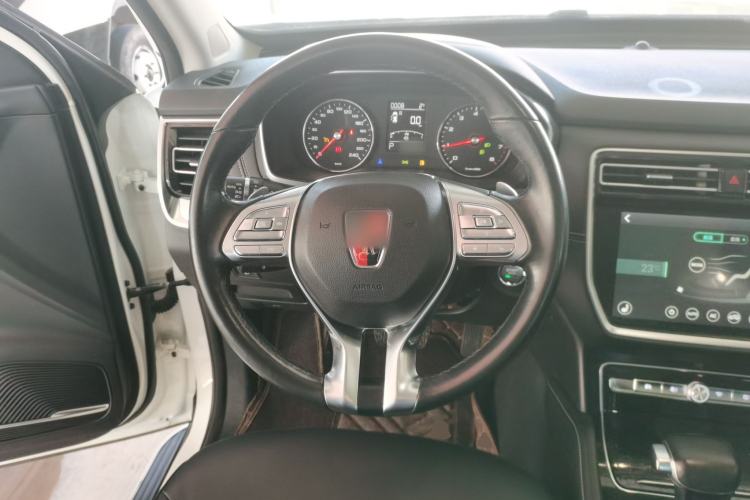 Used Roewe RX8 2019 30T Smart Connectivity Two-Wheel Drive Supreme Flagship Edition Steering Wheel