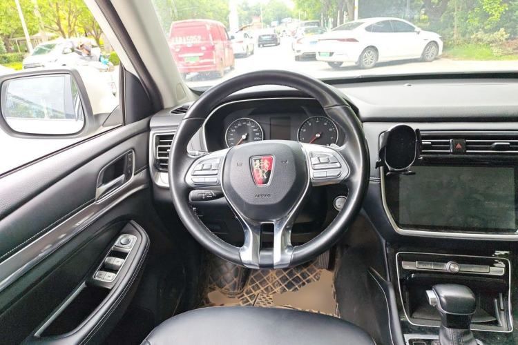 Used Roewe RX8 2019 30T Two-Wheel Drive Supreme Flagship Edition Steering Wheel