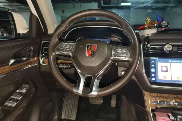 Used Roewe RX8 2019 30T Smart Connectivity Four-Wheel Drive Supreme Flagship Edition Steering Wheel