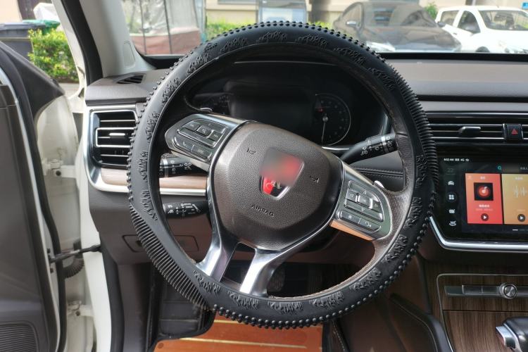 Used Roewe RX8 2019 30T Smart Connectivity All-Wheel Drive Supreme Edition Steering Wheel