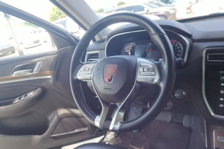 Used Roewe RX8 2019 30T Smart Connectivity Two-Wheel Drive Supreme Flagship Edition Steering Wheel