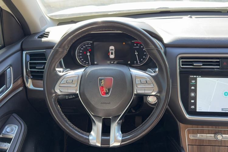 Used Roewe RX8 2019 30T Smart Connectivity Two-Wheel Drive Supreme Flagship Edition Steering Wheel