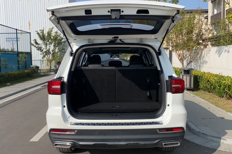 Used Roewe RX8 2019 30T Two-Wheel Drive Supreme Flagship Edition Trunk
