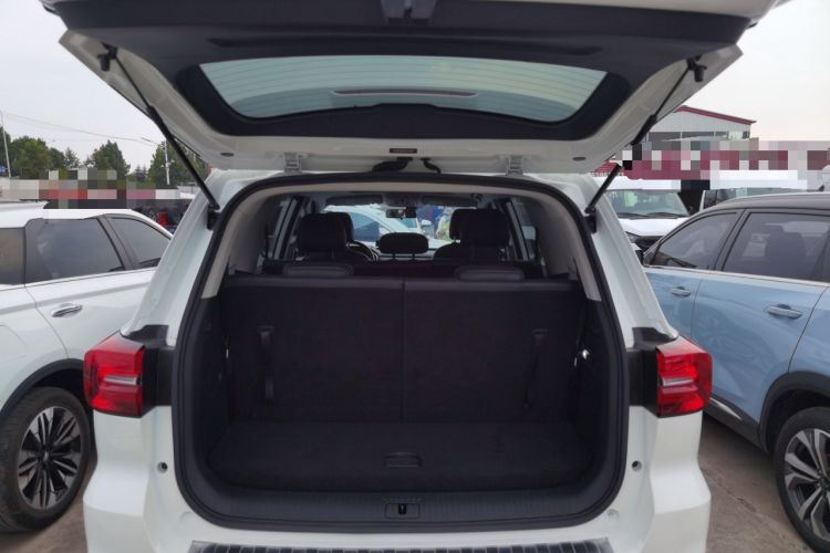 Used Roewe RX8 2019 30T Two-Wheel Drive Supreme Flagship Edition Trunk