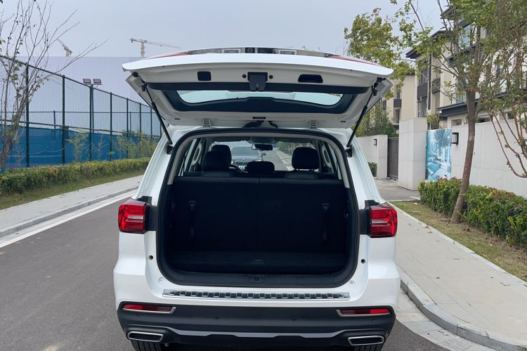 Used Roewe RX8 2019 30T Two-Wheel Drive Supreme Flagship Edition Trunk