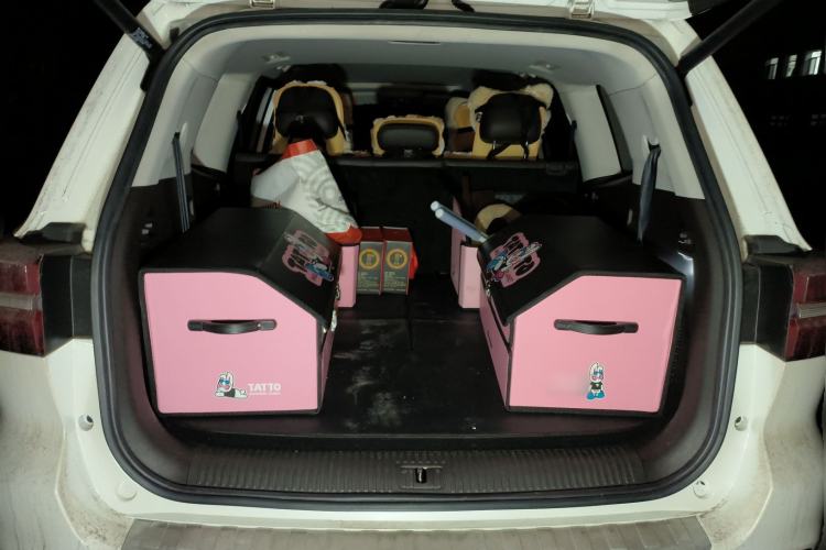 Used Roewe RX8 2019 30T Smart Connectivity Four-Wheel Drive Supreme Flagship Edition Trunk