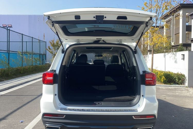 Used Roewe RX8 2019 30T Two-Wheel Drive Supreme Flagship Edition Trunk