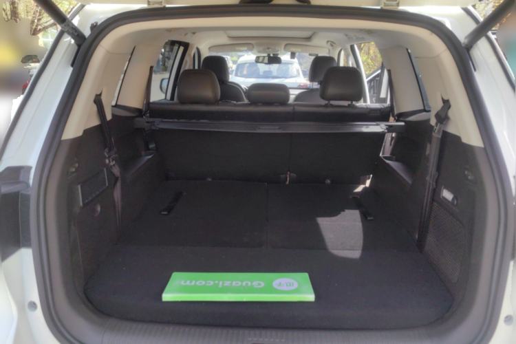 Used Roewe RX8 2019 30T Smart Connectivity Four-Wheel Drive Supreme Flagship Edition Trunk