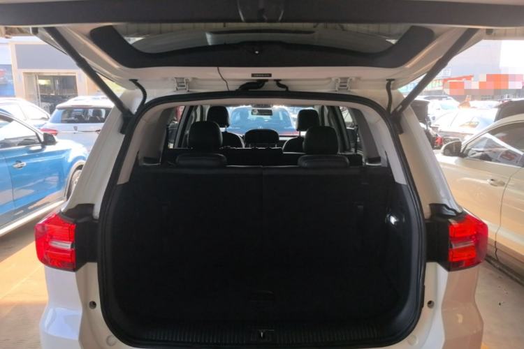 Used Roewe RX8 2019 30T Two-Wheel Drive Supreme Flagship Edition Trunk