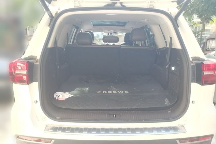 Used Roewe RX8 2019 30T Smart Connectivity Two-Wheel Drive Supreme Flagship Edition Trunk