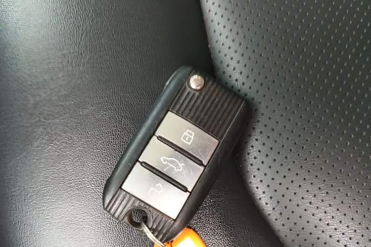 Used Roewe RX8 2019 30T Two-Wheel Drive Supreme Flagship Edition Vehicle Key