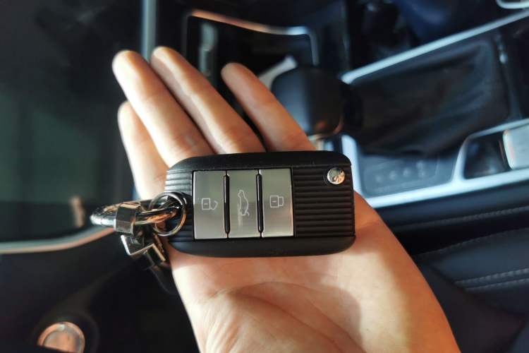 Used Roewe RX8 2019 30T Two-Wheel Drive Supreme Flagship Edition Vehicle Key