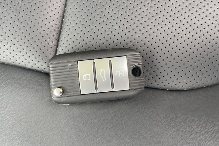 Used Roewe RX8 2019 30T Two-Wheel Drive Supreme Flagship Edition Vehicle Key
