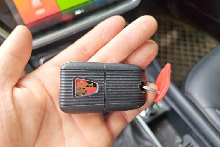 Used Roewe RX8 2019 30T Two-Wheel Drive Supreme Flagship Edition Vehicle Key